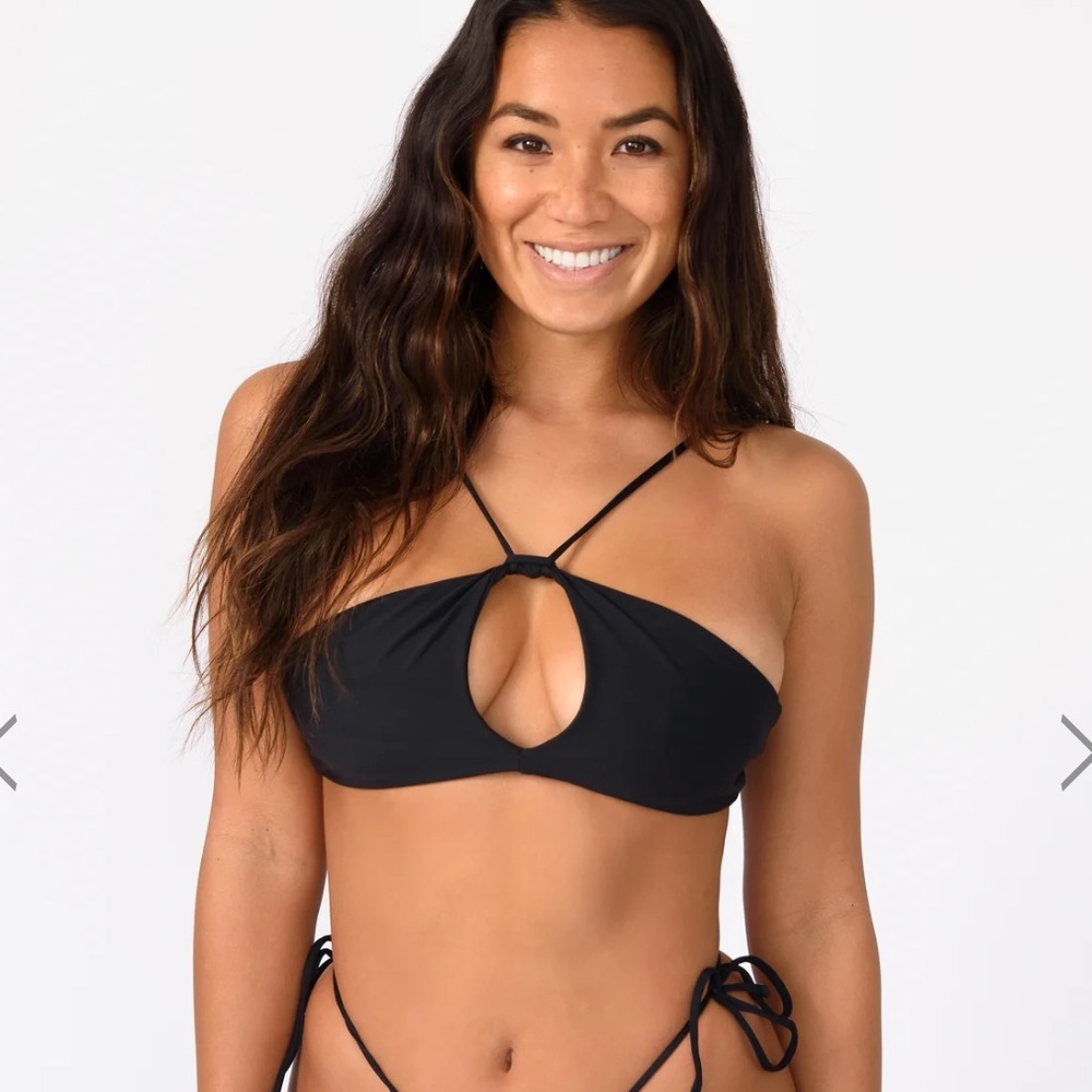 Skatie SOPHIE TOP - BLACK
